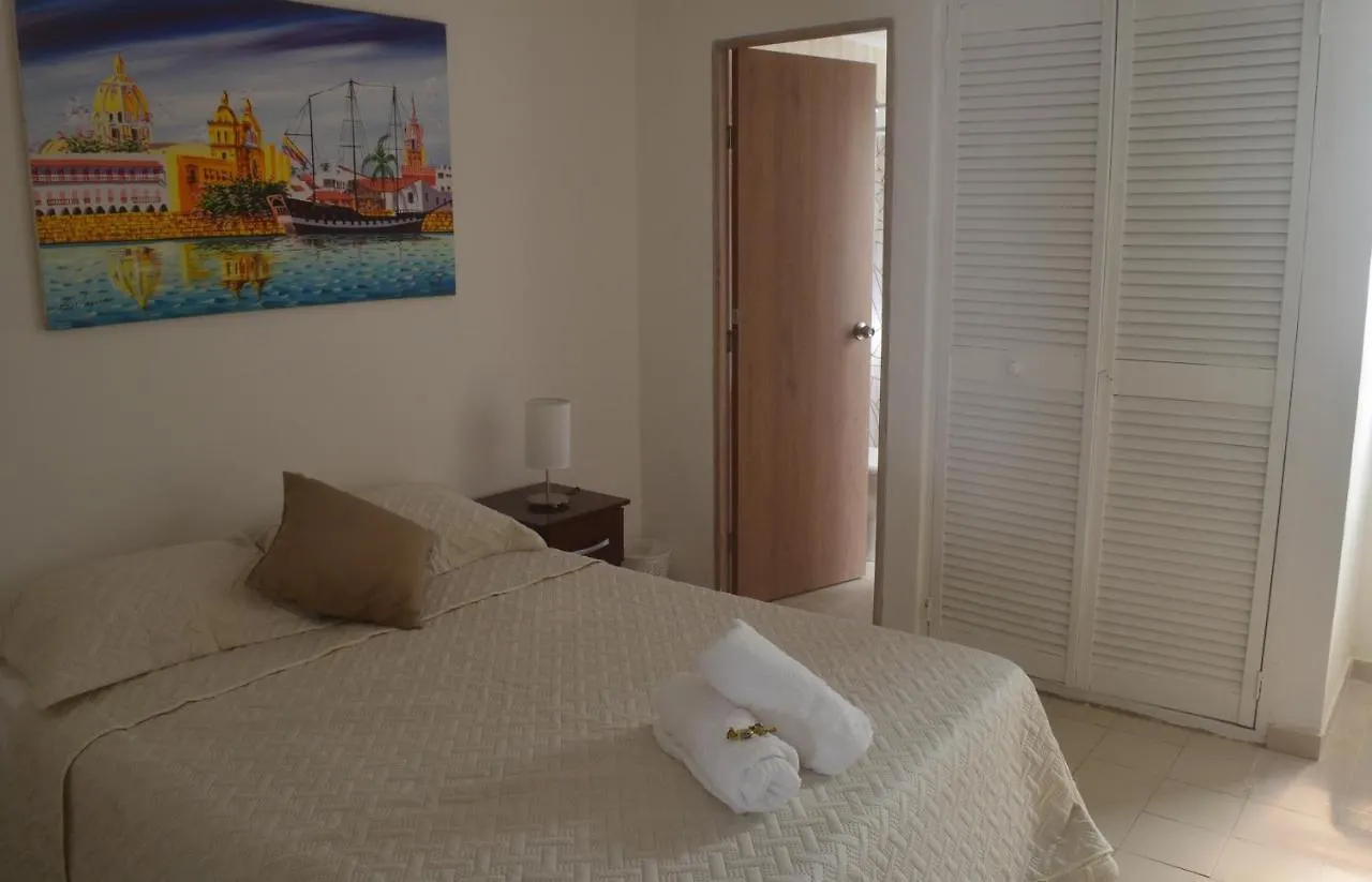 Cartagena Beach House One Block From Castillo Grande Beach Casa Playa Сasa de vacaciones