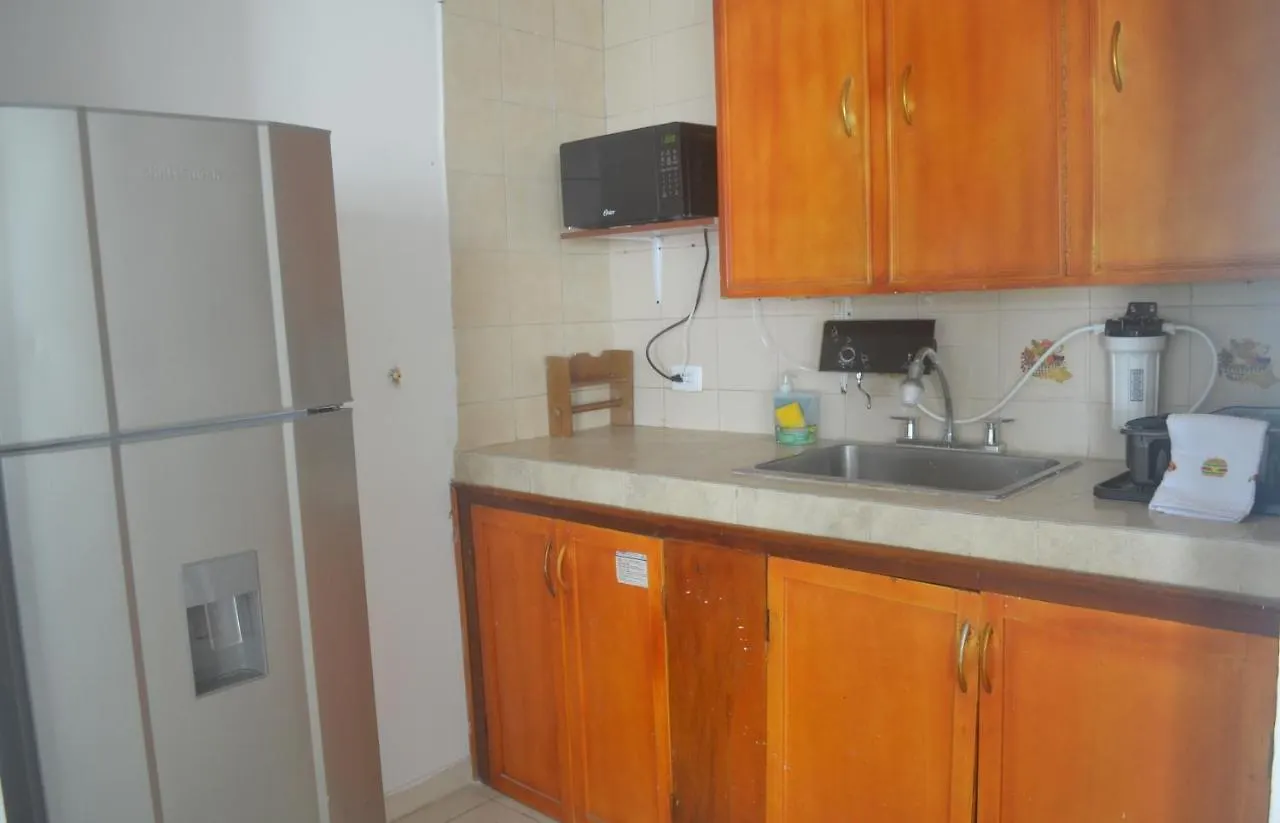 Cartagena Beach House One Block From Castillo Grande Beach Casa Playa 0*,